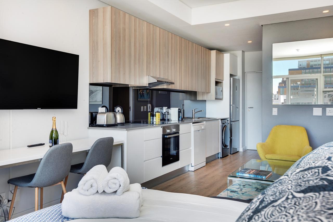 Backup-Powered Trendy Ny City Apartment At Table Mountain ケープタウン エクステリア 写真